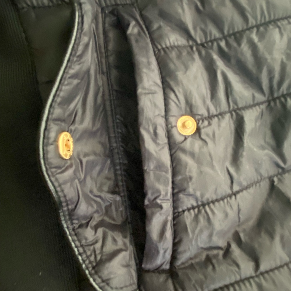 Love Tree Puffer vest - Picture 10 of 10
